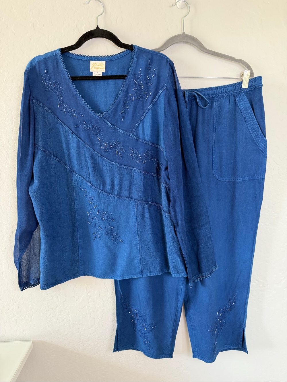 Lilly of California Blue Embroidered Dressy Top & Capri Pants Set XL Vintage